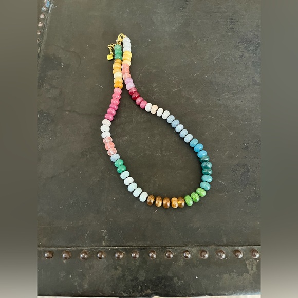 New Artisan made multicolored beaded necklace - Picture 4 of 5